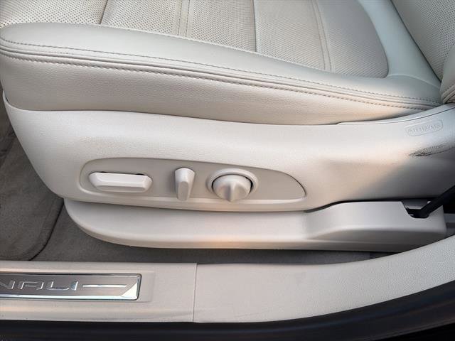 Used 2022 GMC Acadia Denali image 17