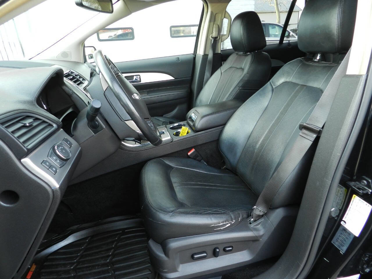 Used 2015 Lincoln MKX FWD image 2