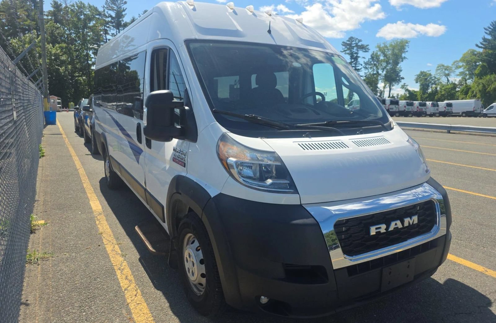 Used 2019 RAM ProMaster 3500 w/ Premium Appearance Group FWD image 4