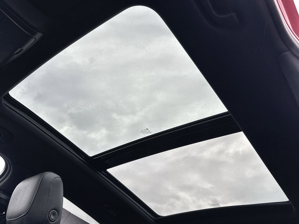 Used 2024 Cadillac XT4 Sport image 16