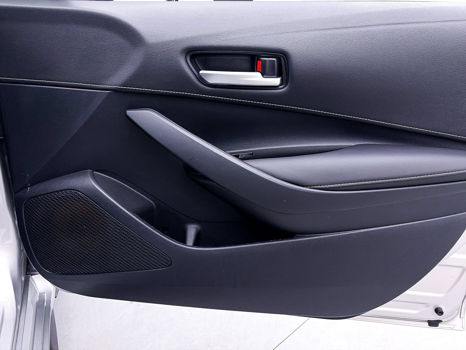 Used 2021 Toyota Corolla SE FWD image 32