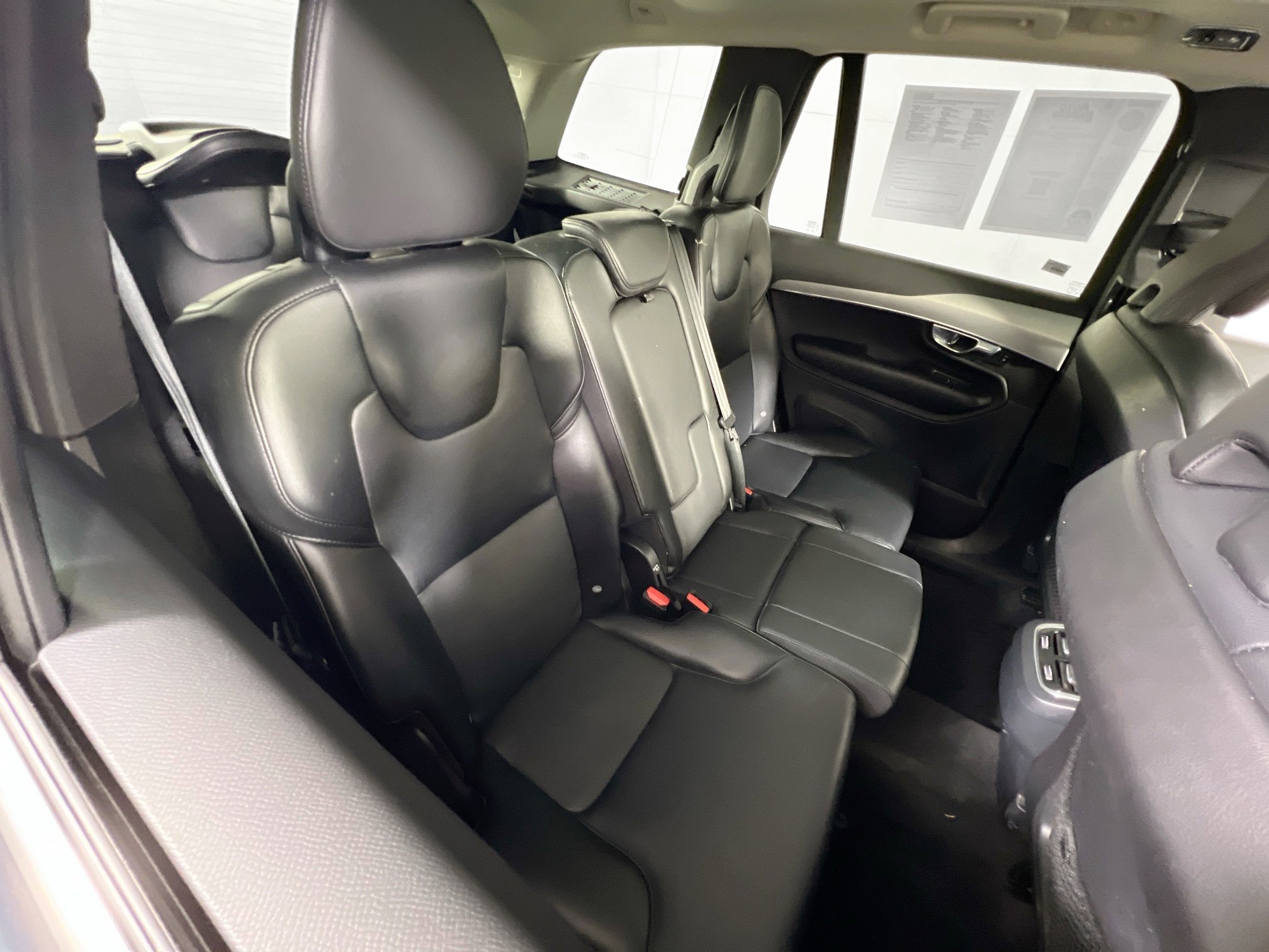 Used 2022 Volvo XC90 T5 Momentum w/ Climate Package image 26