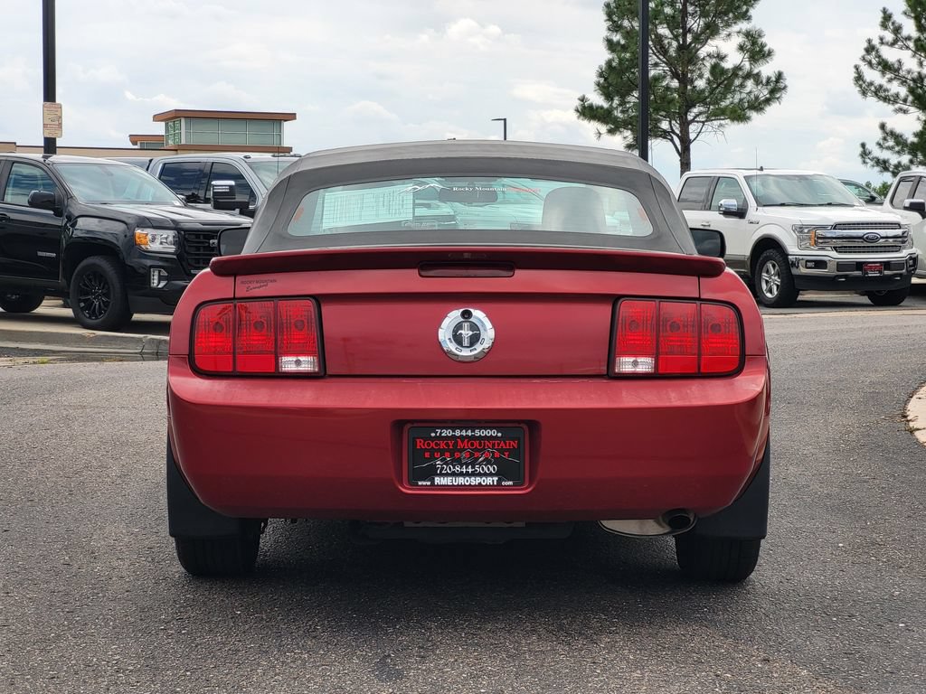 Used 2007 Ford Mustang Convertible RWD image 5