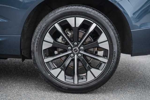 Certified 2026 Volvo XC60 B5 Plus AWD/4WD image 19