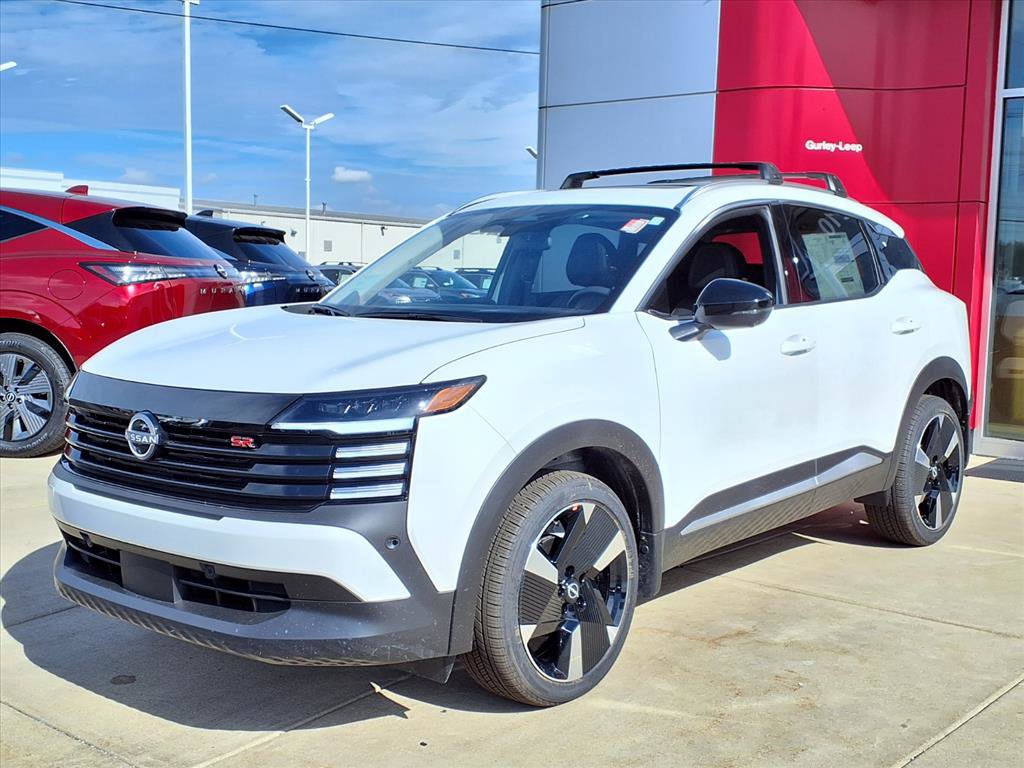 New 2026 Nissan Kicks SR image 3