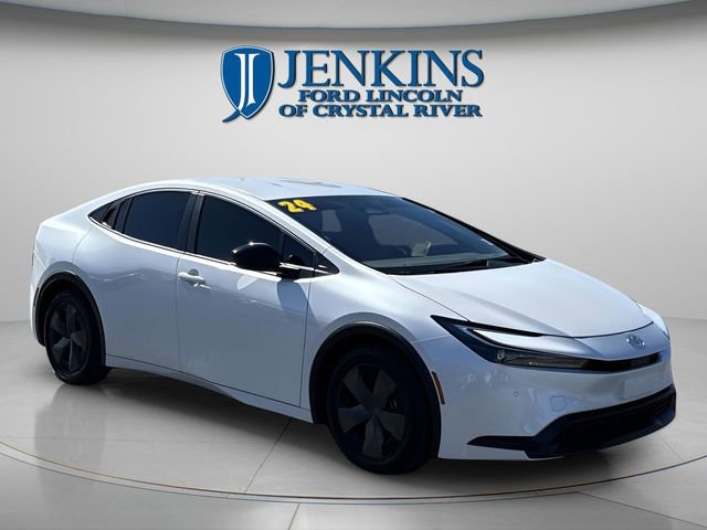 Used 2024 Toyota Prius LE image 6