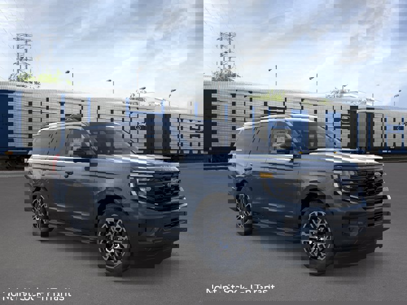 New 2026 Ford Expedition Active image 7