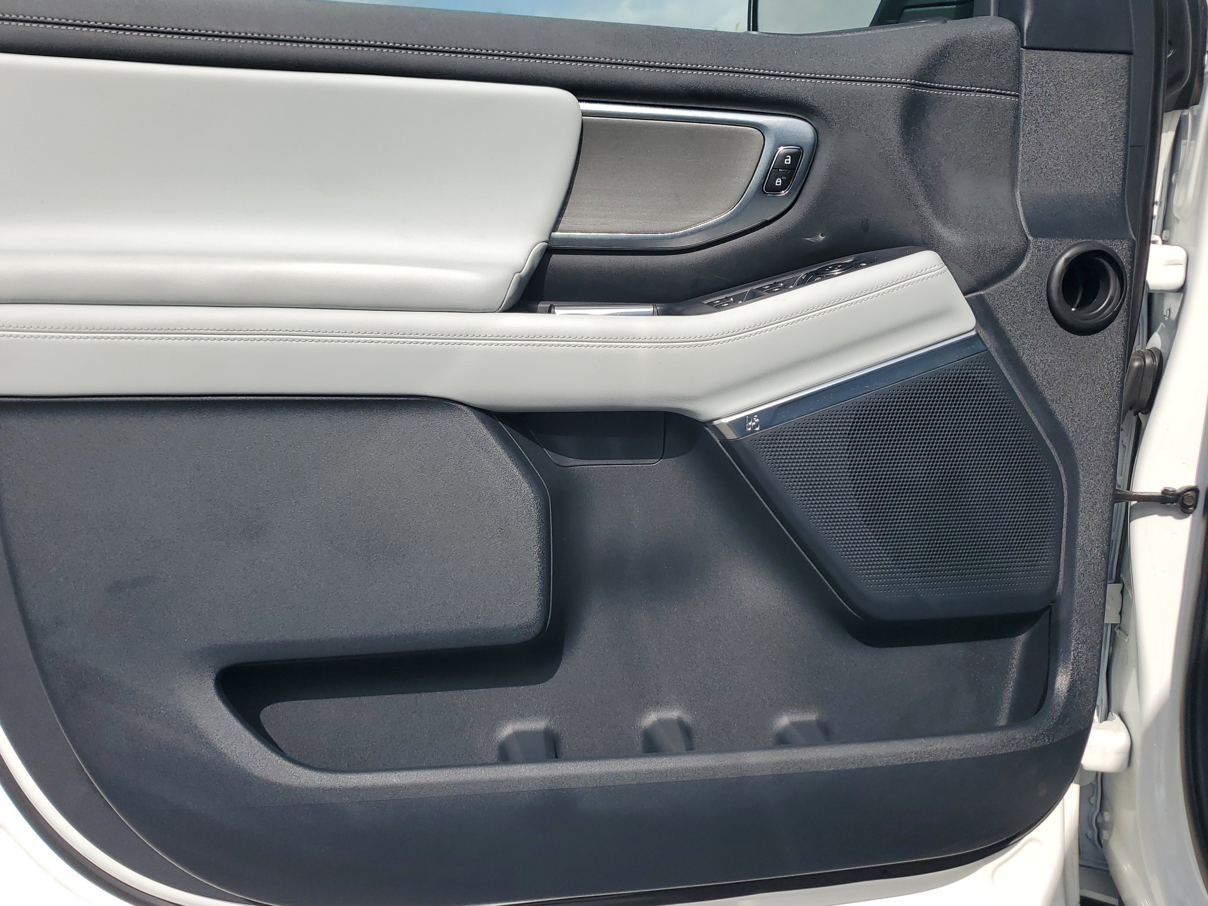 Used 2025 Ford Expedition Platinum w/ Driver's Package image 29