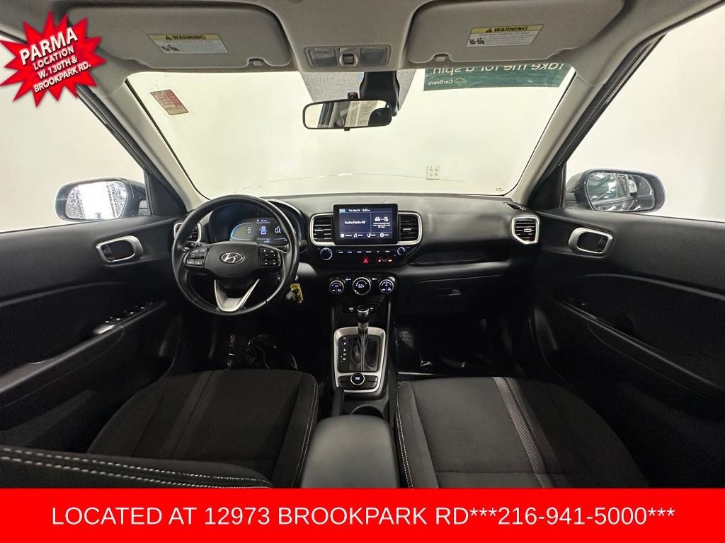 Used 2023 Hyundai Venue SEL FWD image 22