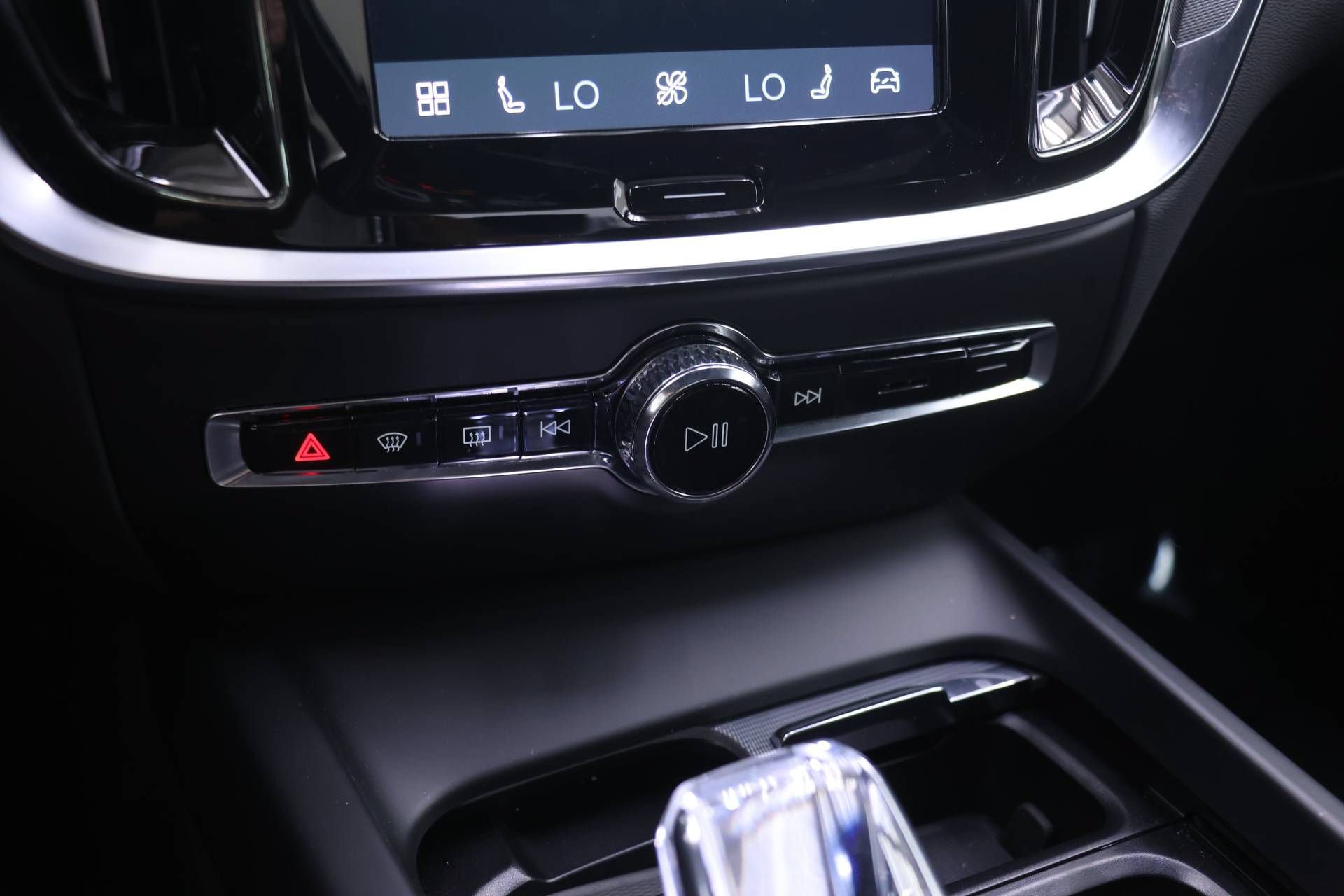 Certified 2024 Volvo S60 B5 Plus w/ Protection Package Premier FWD image 9