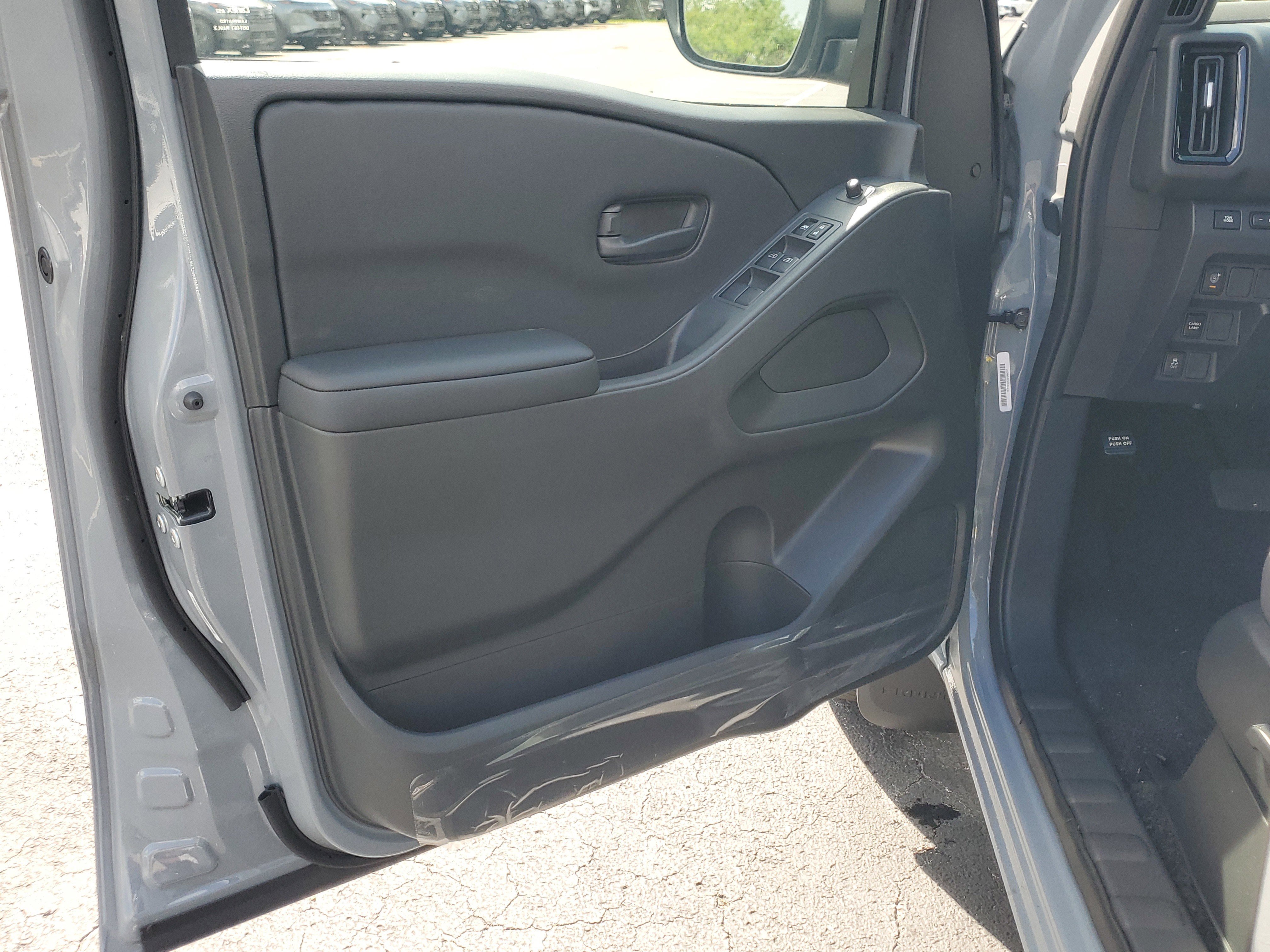 New 2026 Nissan Frontier SV image 11