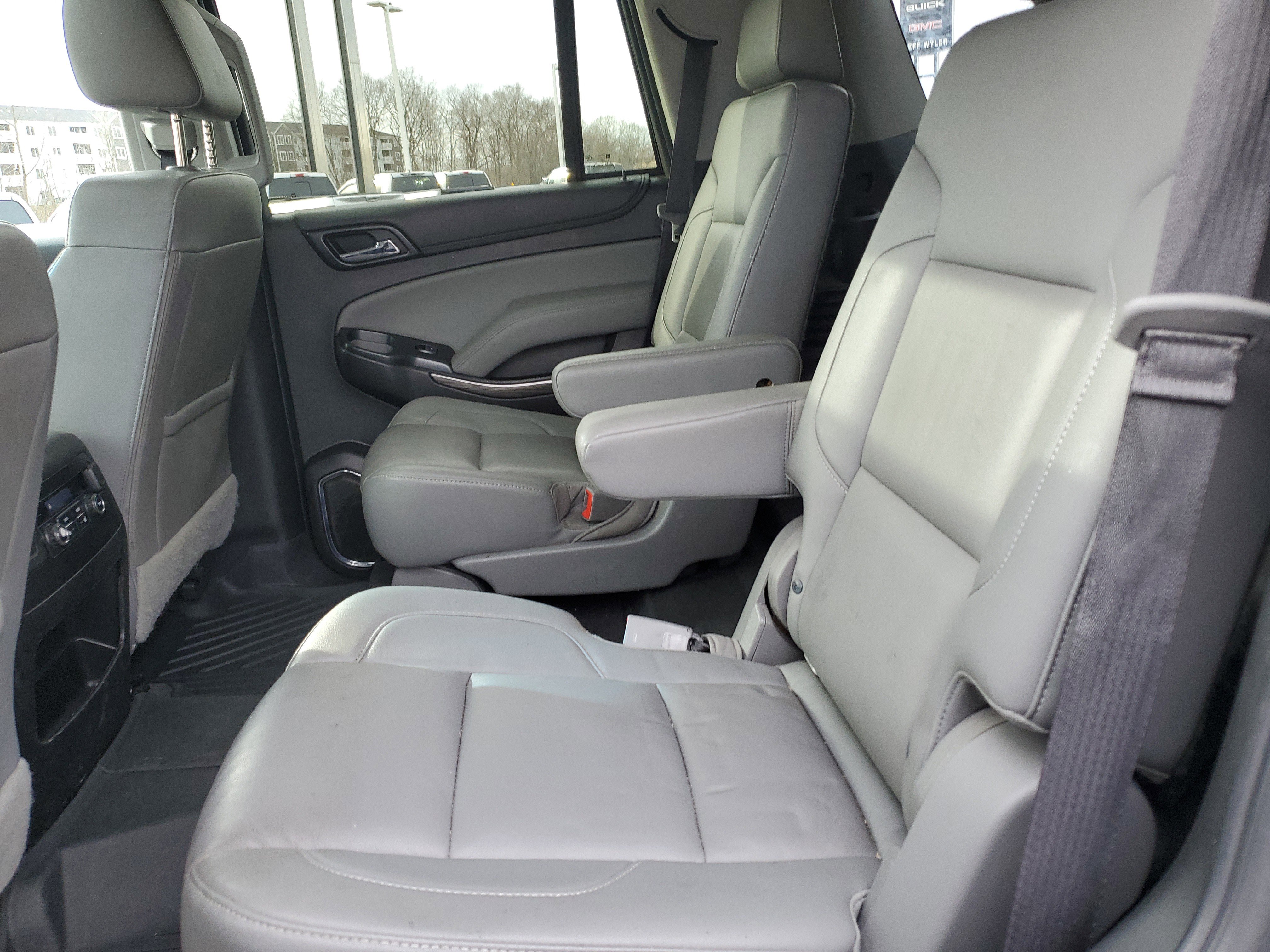 Used 2019 Chevrolet Tahoe LT w/ Luxury Package image 15