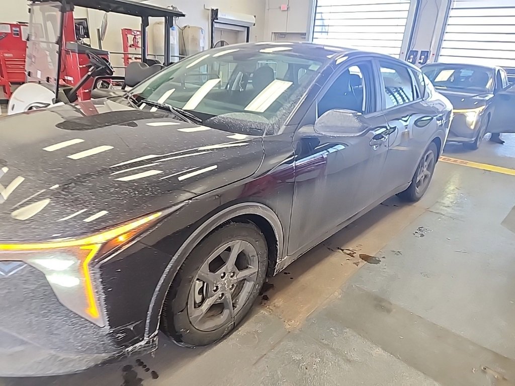 Used 2025 Kia K4 LXS image 2