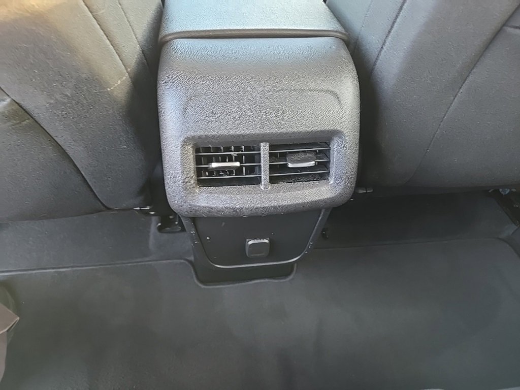 Used 2018 Chevrolet Equinox LT image 19