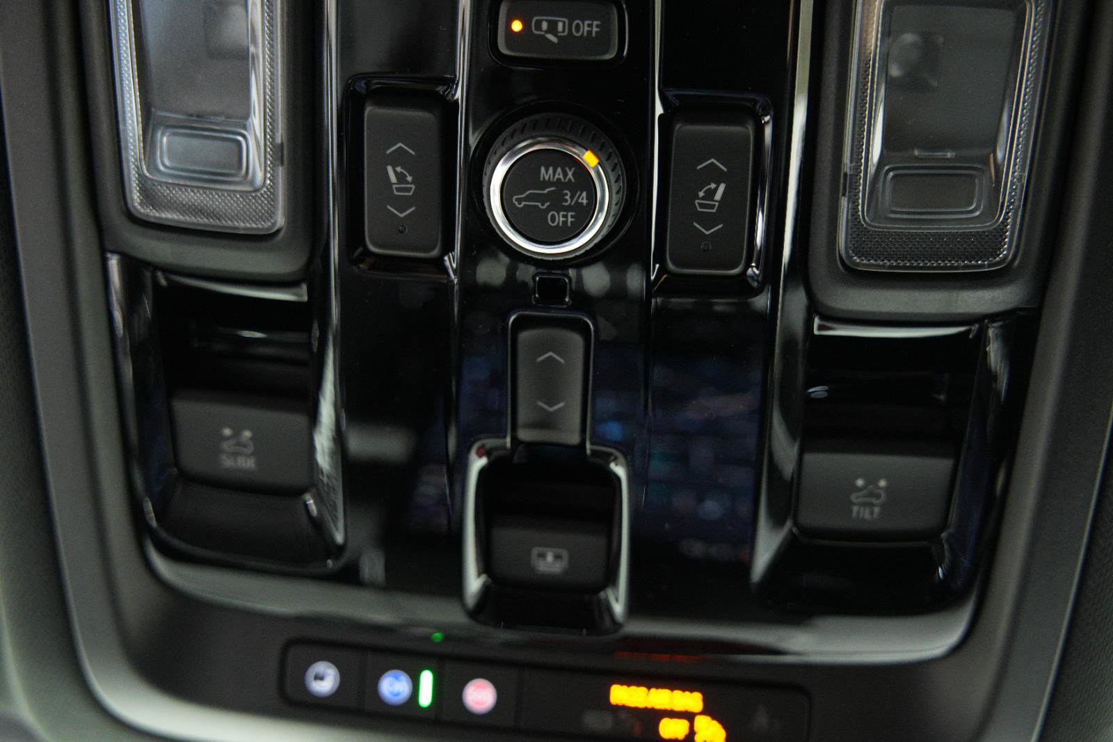 New 2026 GMC Yukon XL AT4 w/ AT4 Premium Plus Package AWD/4WD image 48