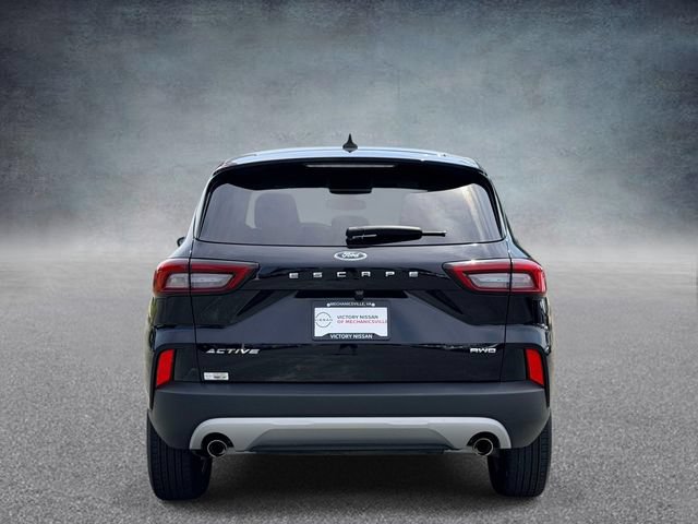 Used 2025 Ford Escape Active AWD/4WD image 3