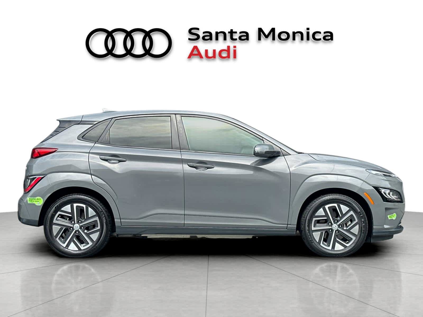Used 2023 Hyundai Kona Limited w/ Cargo Package FWD image 8
