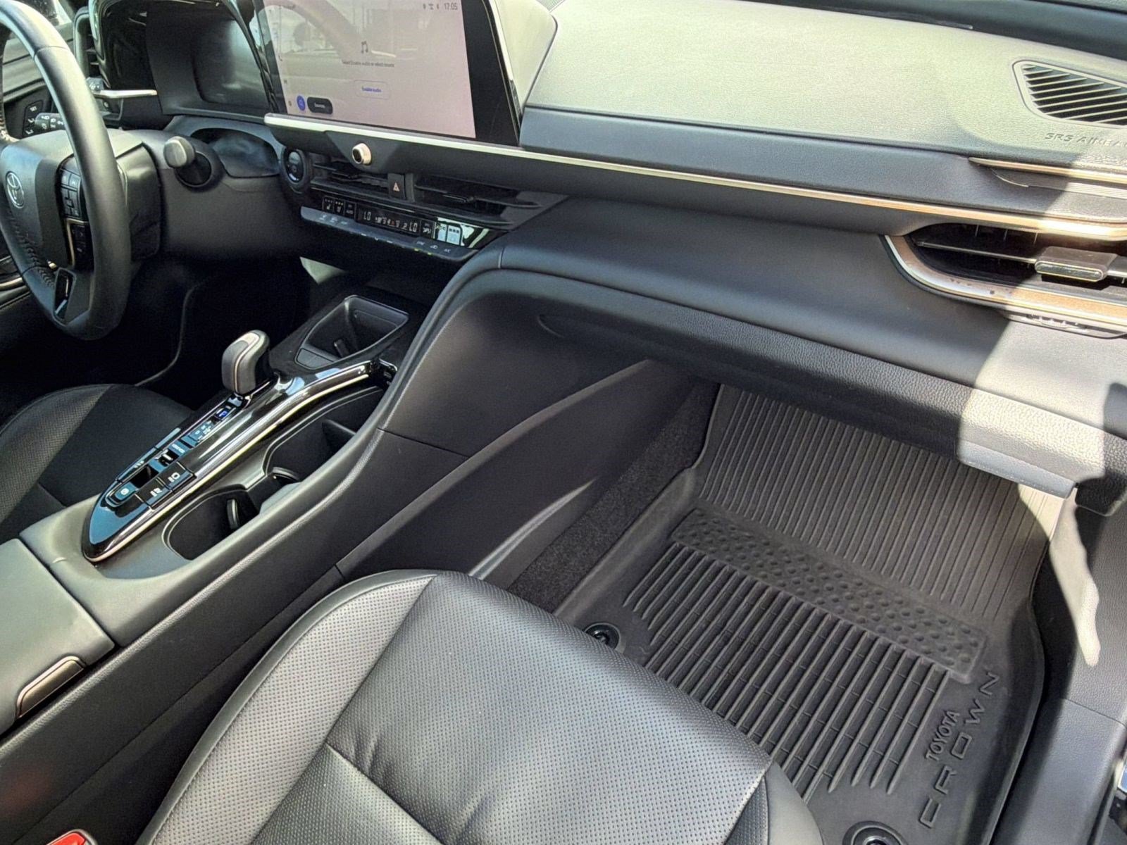 Used 2024 Toyota Crown AWD/4WD image 33