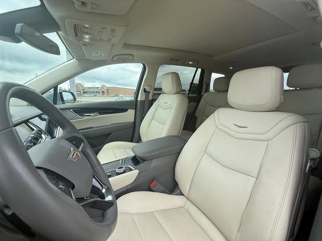 Certified 2024 Cadillac XT6 Premium Luxury w/ LPO, Floor Liner Package AWD/4WD image 27