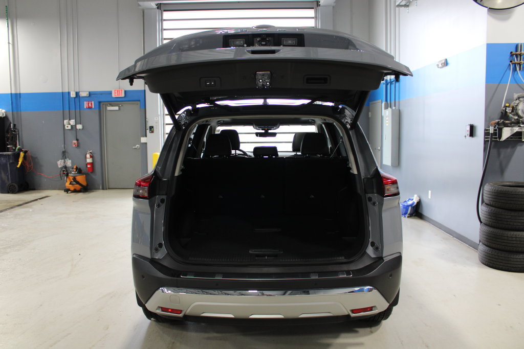 Used 2023 Nissan Rogue Platinum w/ Platinum Premium Package AWD/4WD image 27
