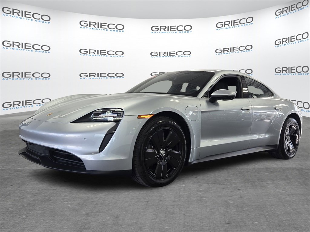 Used 2023 Porsche Taycan image 3