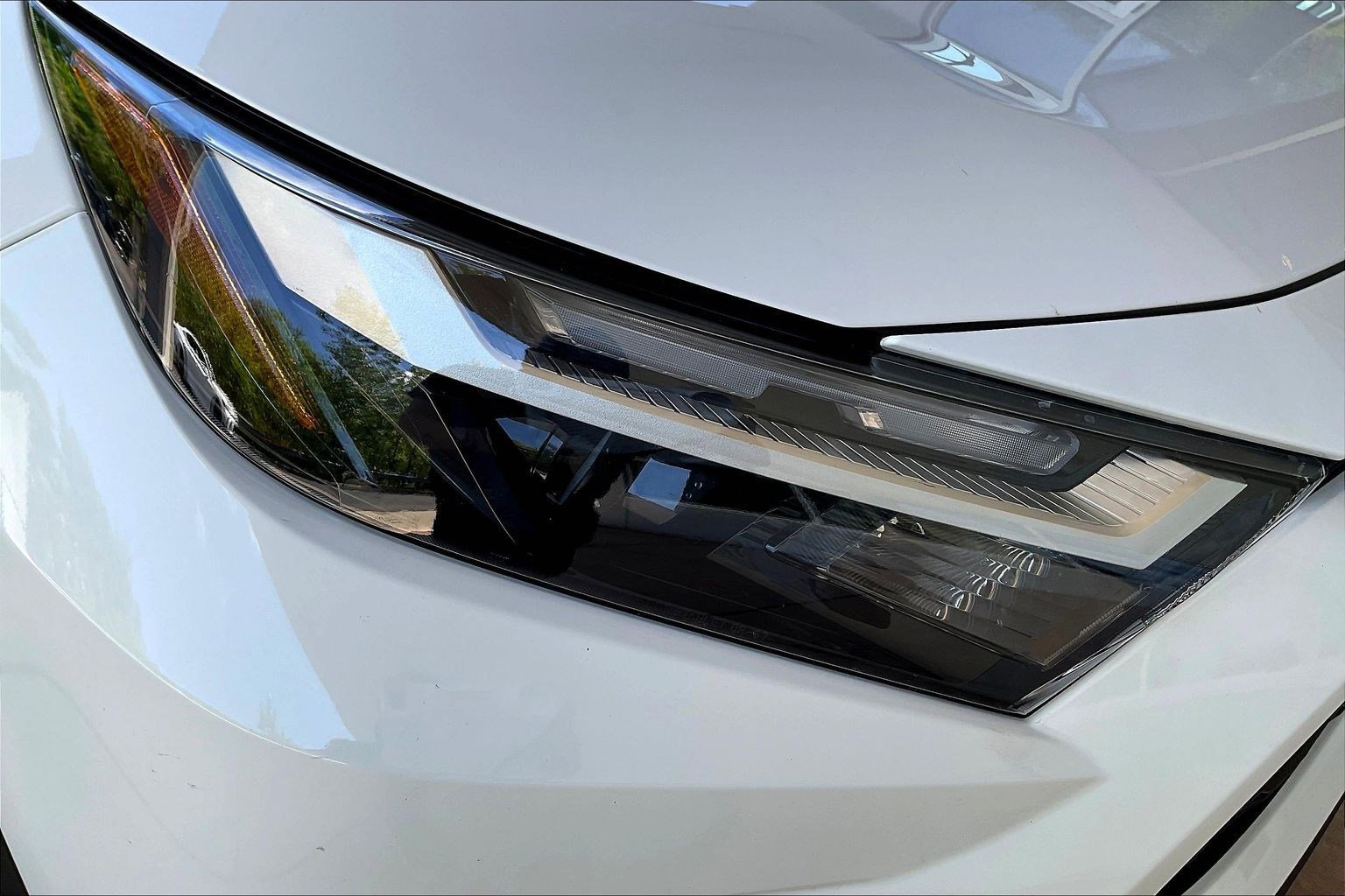 Used 2025 Toyota RAV4 XLE FWD image 30