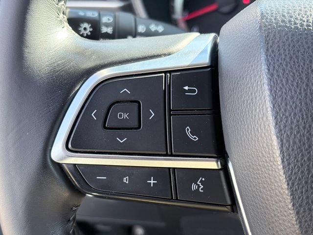 Used 2021 Toyota Highlander LE FWD image 15