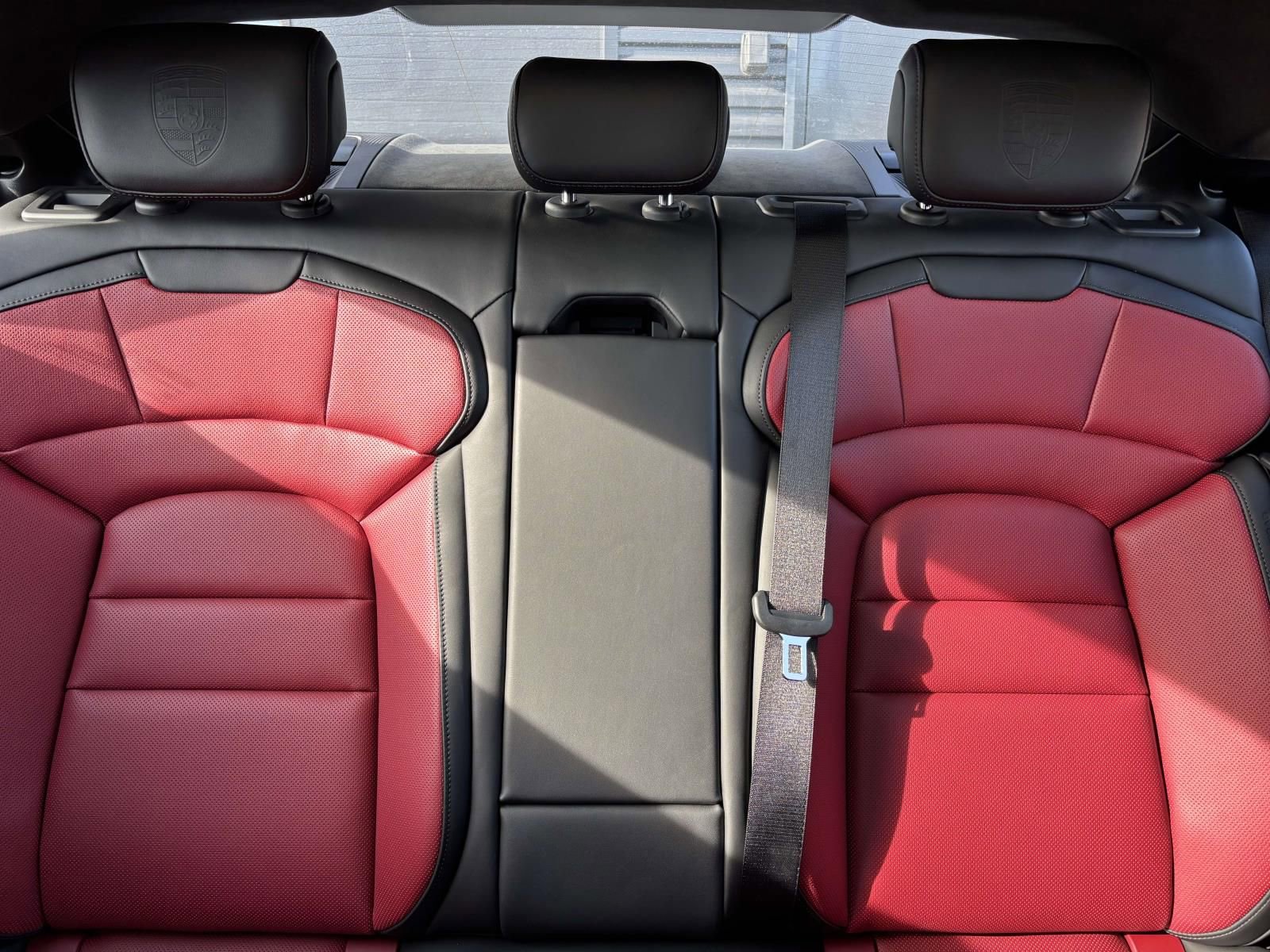 New 2026 Porsche Taycan GTS image 38