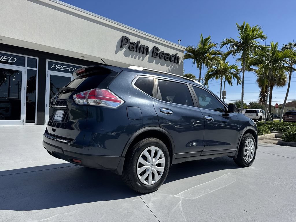 Used 2016 Nissan Rogue S w/ Appearance Package FWD image 24