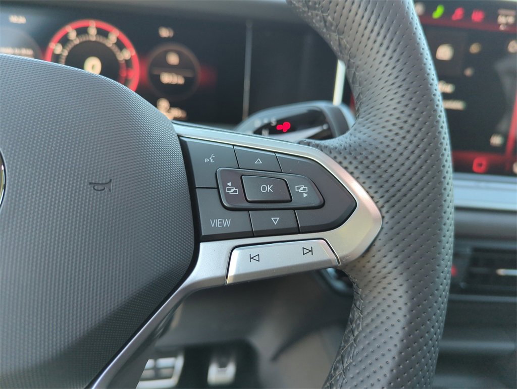 New 2026 Volkswagen Tiguan SE R-Line image 43