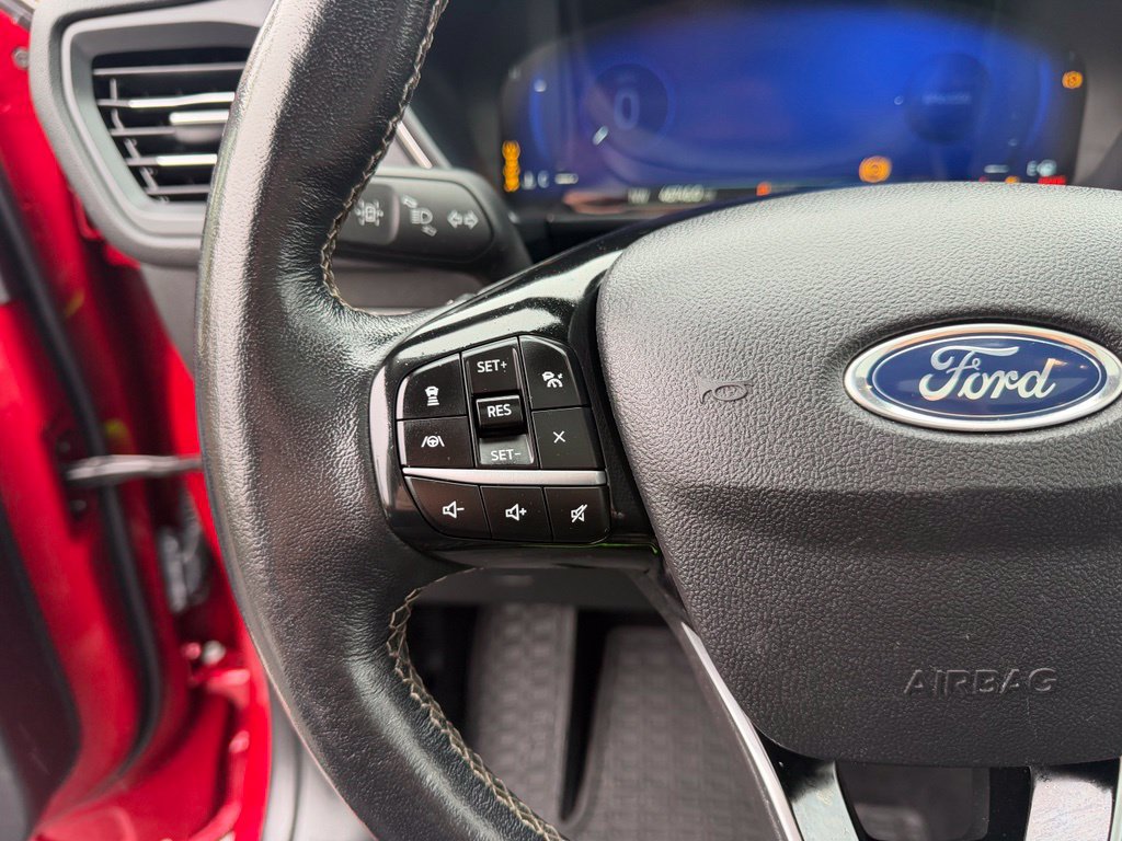 Used 2022 Ford Escape Titanium w/ Titanium Elite Package AWD/4WD image 17