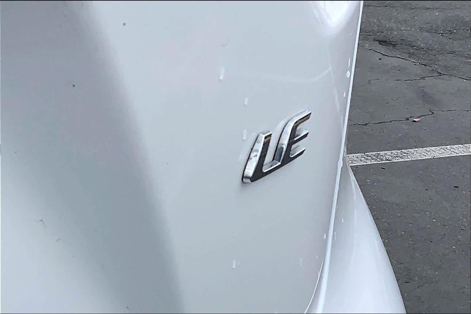 Used 2021 Toyota Corolla LE FWD image 9