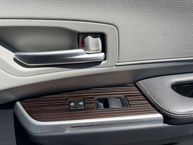 Used 2022 Toyota Sienna XLE w/ XLE Plus Package FWD image 33