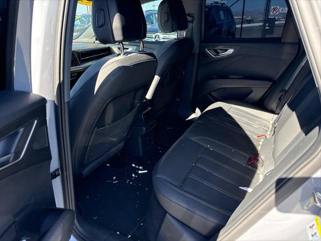 Used 2023 Audi Q4 e-tron Prestige AWD/4WD image 6