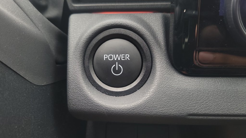 Used 2026 Toyota C-HR AWD/4WD image 22