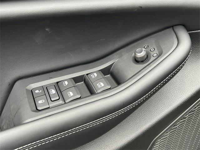 New 2025 Jeep Grand Cherokee Altitude image 14