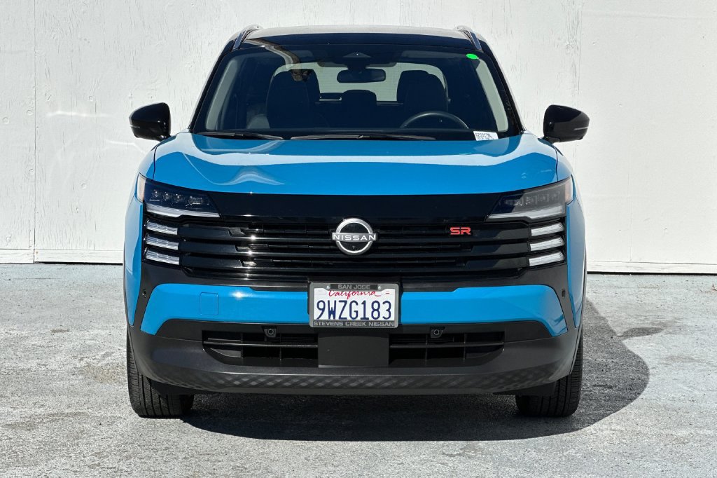 Certified 2025 Nissan Kicks SR FWD image 9