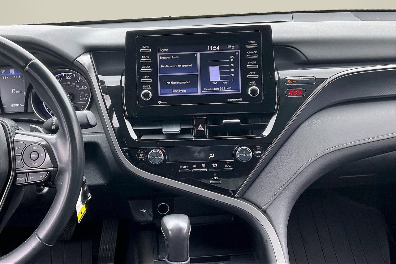 Used 2023 Toyota Camry SE image 13