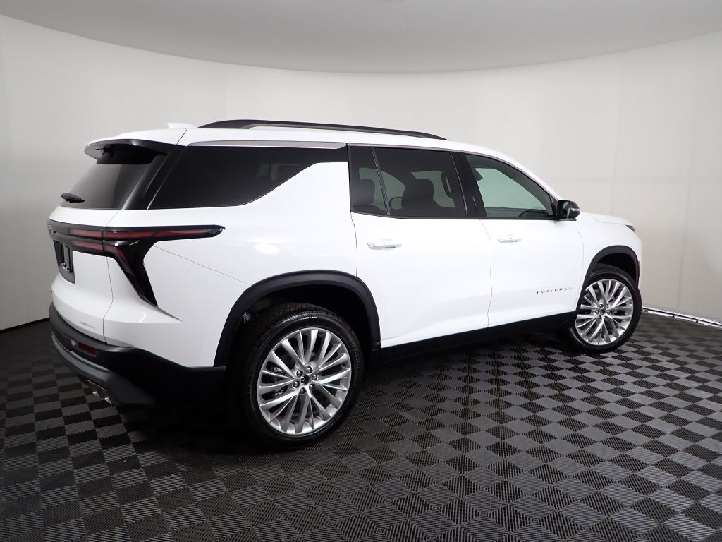 New 2027 Chevrolet Traverse LT w/ Driver Confidence Package AWD/4WD image 19