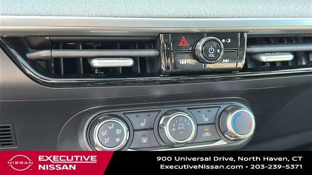 Used 2025 Nissan Kicks SV w/ SV Premium Package AWD/4WD image 17