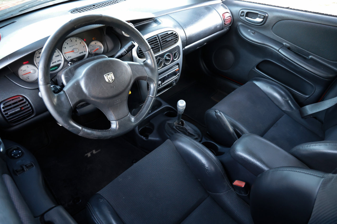 Used 2003 Dodge Neon image 4