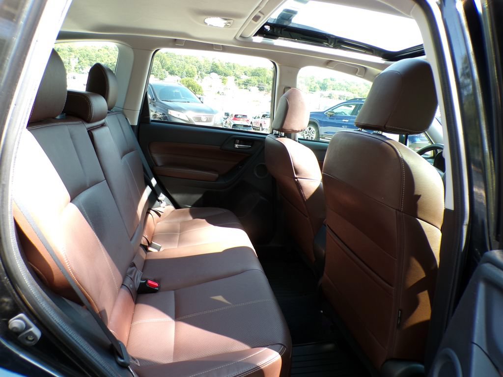 Used 2018 Subaru Forester 2.5i Touring w/ Popular Package #3B AWD/4WD image 21