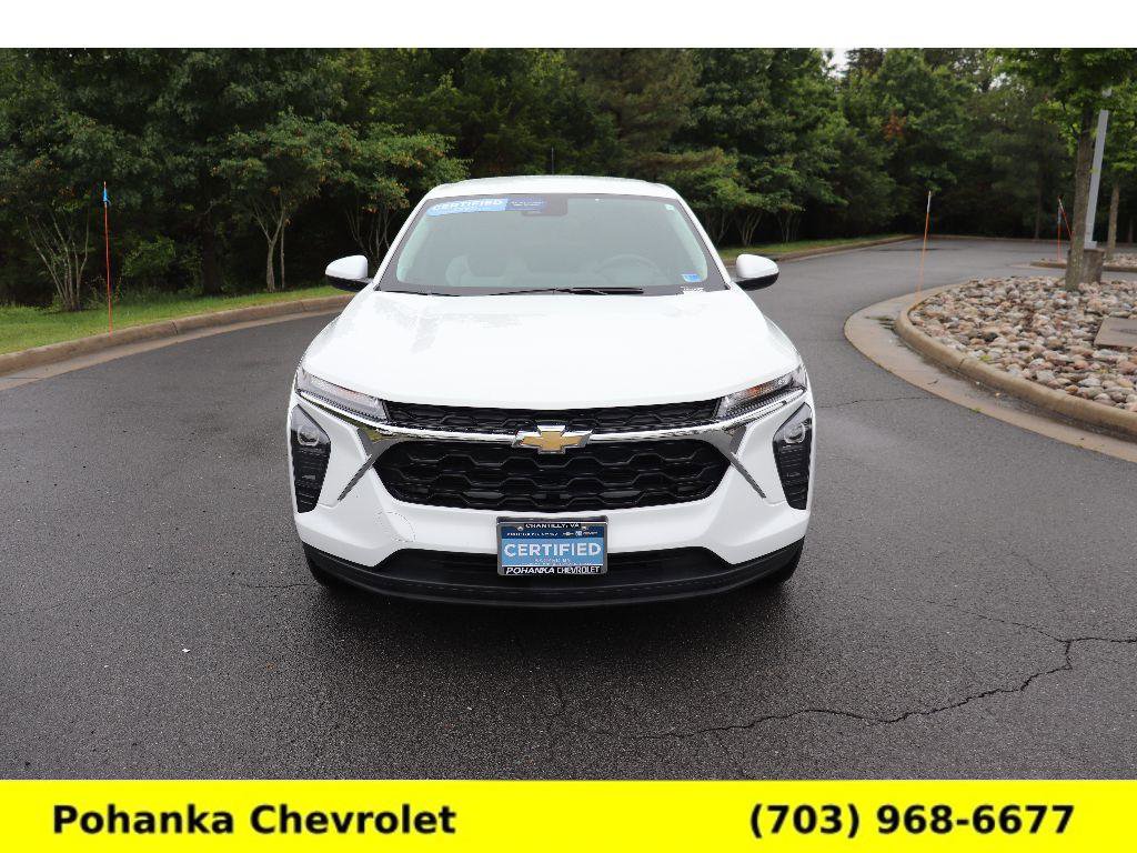 Used 2024 Chevrolet Trax LS w/ LS Convenience Package FWD image 2