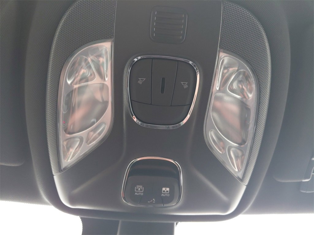 New 2025 Jeep Compass Limited w/ Sun and Sound Group image 32