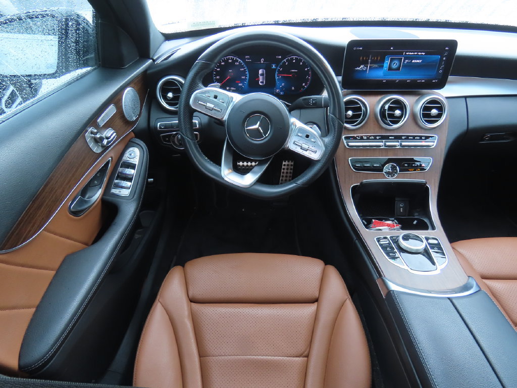 Used 2020 Mercedes-Benz C 300 Sedan image 5