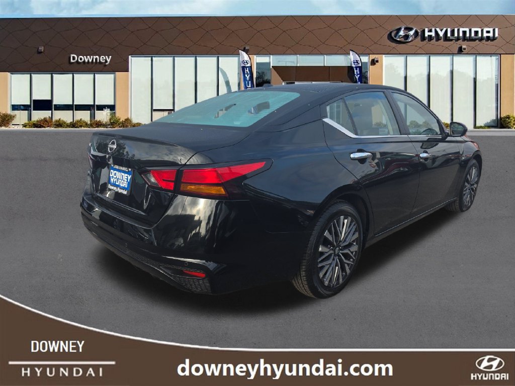 Used 2025 Nissan Altima 2.5 SV FWD image 5