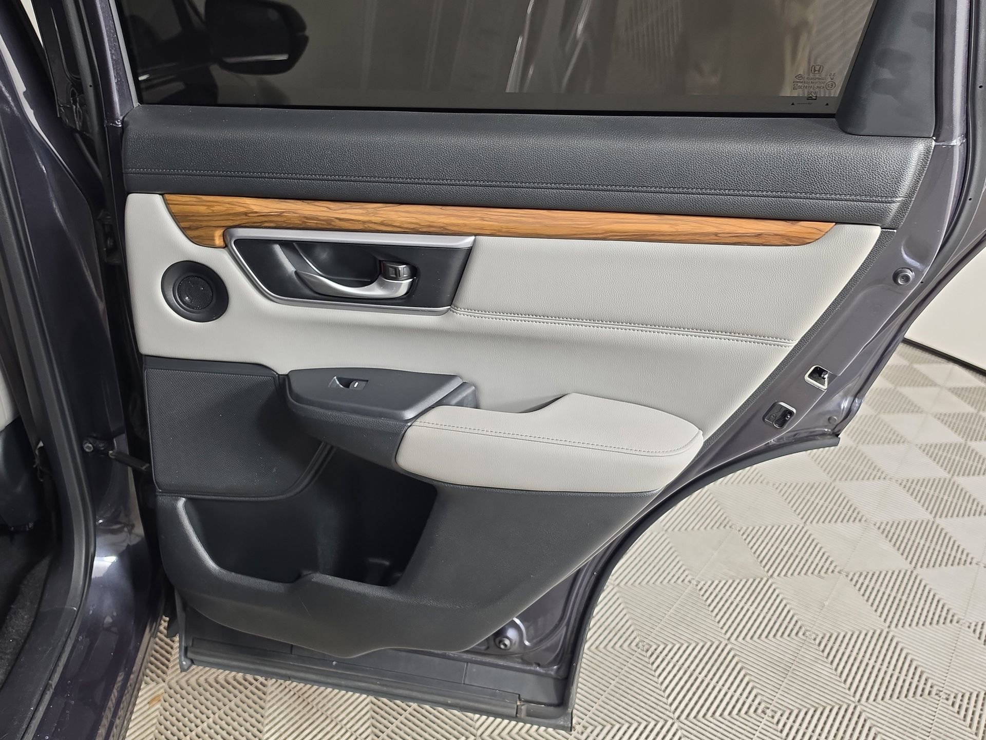 Used 2017 Honda CR-V EX-L image 44