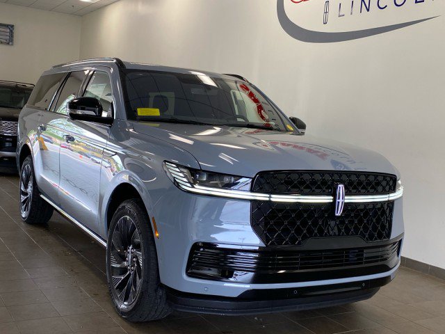 New 2025 Lincoln Navigator L Reserve w/ Jet Appearance Package image 2