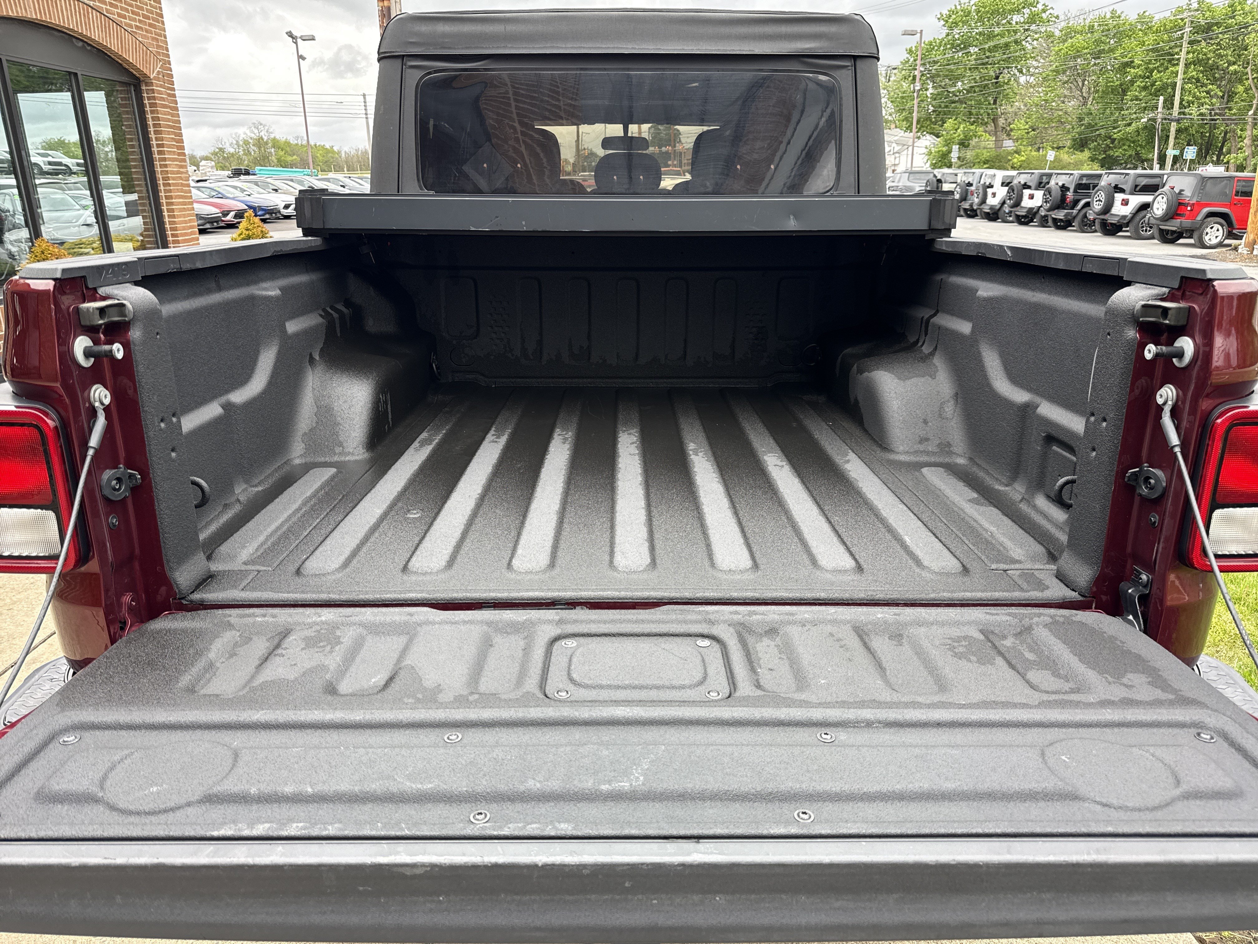 Used 2021 Jeep Gladiator Sport w/ Trailer Tow Package AWD/4WD image 9