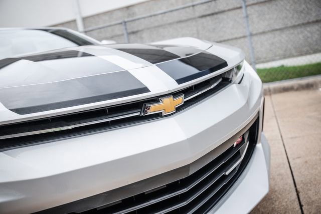 Used 2016 Chevrolet Camaro LT RWD image 25